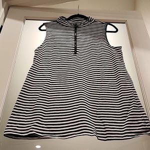Torrid black & white striped zip up tank..NWOT!
